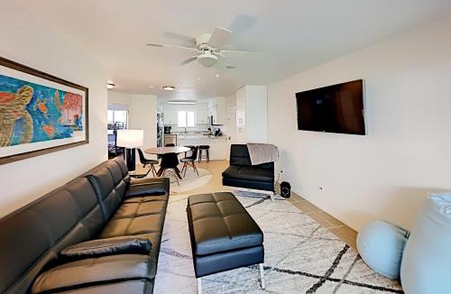 Orange Beach House | Wolf Bay Villas
