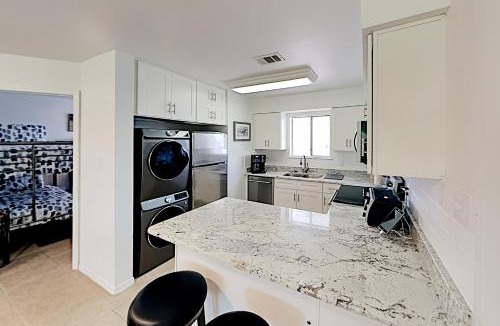 Orange Beach House | Wolf Bay Villas