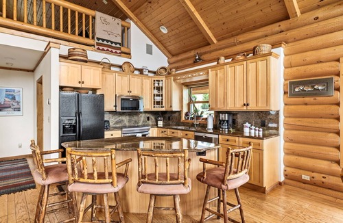 Wolf Creek House | Wolf Creek Lodge Montana