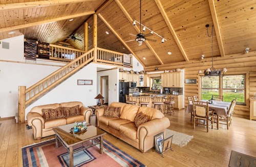 Wolf Creek House | Wolf Creek Lodge Montana