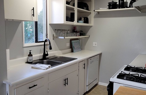 Bremerton House | Wonderful 3-bedroom house with water view