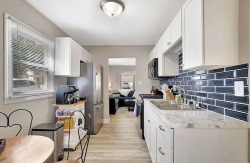 Normal House | Wonderful 3br/1ba home, Walk to Uptown/ISU, Dog Friendly!