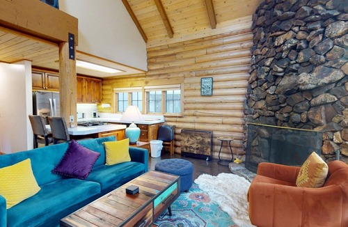 Ketchum Cabin | Wood River Cabin - Pet Friendly & Walking Distance to River Run