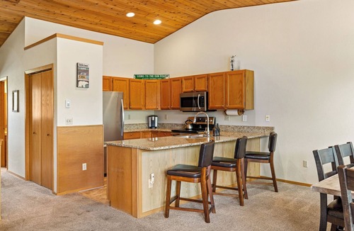 Big Sky Condo | Woodbine Cabin | Big Sky