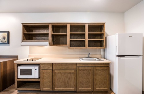 Carol Stream Hotel | WoodSpring Suites Carol Stream - Chicago