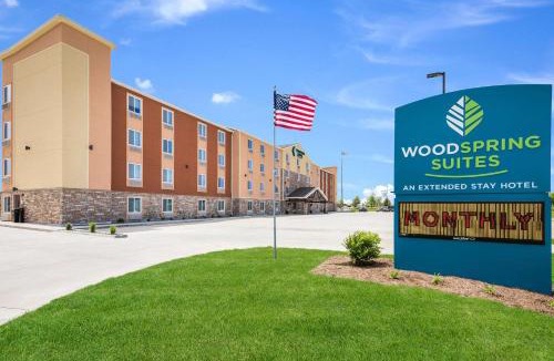 Davenport Hotel | WoodSpring Suites Davenport Quad Cities