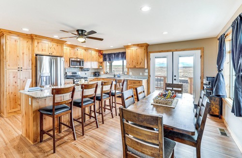 Fenn Cottage | Wraparound Deck: Newly Built Home in Grangeville!