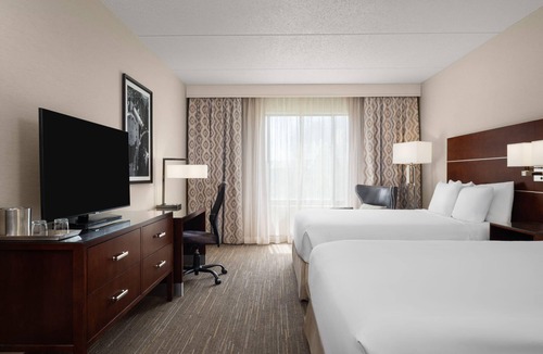 Moline Hotel | Wyndham Moline on John Deere Commons