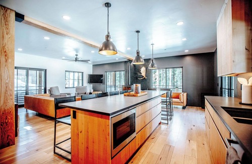 Salt Lake Mountain Resorts House | Xanadu by Cottonwood Lodging