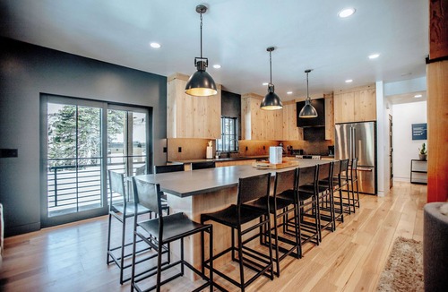 Salt Lake Mountain Resorts House | Xanadu by Cottonwood Lodging