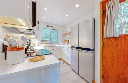 Warnick House | Year-Round Adventure! 'Glacier Getaway' in Deming