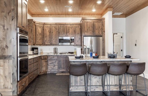Island Park Cabin | Yellowstone Modern Mountain View,Hot tub, Gamesl,Fire Pit, 25min to Yellowstone