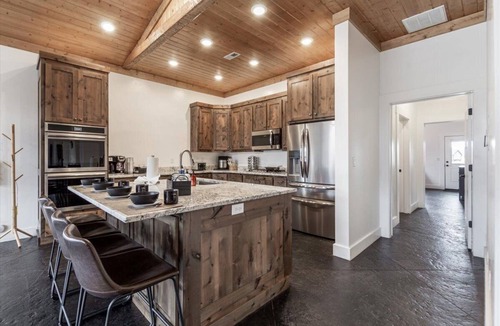 Island Park Cabin | Yellowstone Modern Mountain View,Hot tub, Gamesl,Fire Pit, 25min to Yellowstone