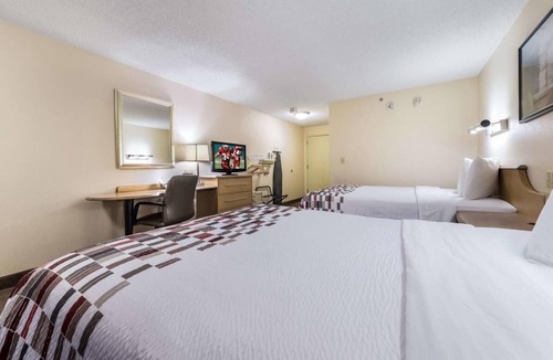 SeaTac House | You Found It! 2 Great Units, Pets Allowed, Near Gene Coulon Memorial Beach Park