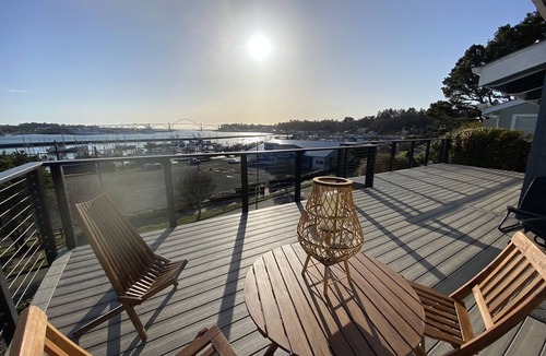 Newport House | You're on top of Newport Harbor and the world with sights, sounds, food and fun!
