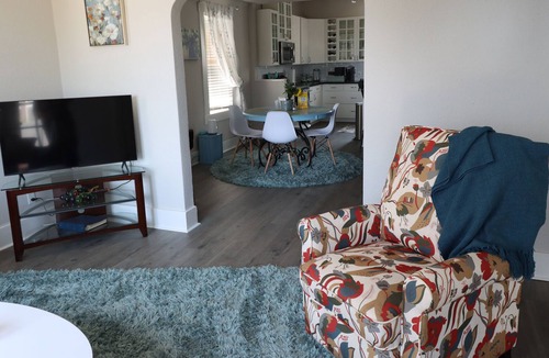 South Perry District House | You will enjoy this updated 1907 Cottage— it is a hidden gem