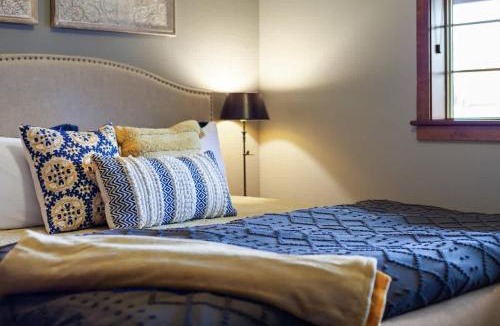 Coeur d'Alene House | Your Downtown Playpad- Family Condo In Riverstone