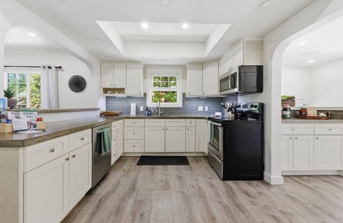 North End House | Your Family WANTS to stay here! Walk to Hyde Park, Camel's Back Park & Hike Boise Foothills!