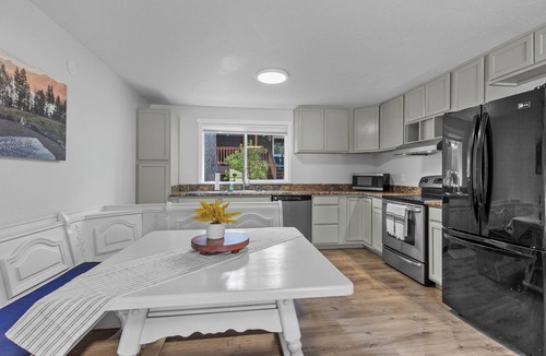 Bayview House | Your gateway to fun on the water and in the woods in beautiful Bayview, Idaho!
