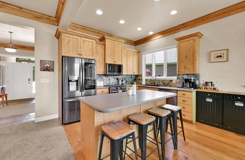 Eden House | Your Luxury Mountain Adventure Home