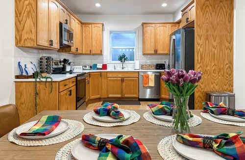 College Place House | YOUR PRIVATE HOT-TUB RETREAT IN WALLA WALLA WINE COUNTRY
