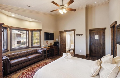 Hildale Hotel | Zion Cliff Lodge