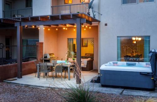 Hurricane House | Zion Escape-Private Hot Tub
