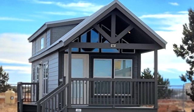 091 Tiny Home near Grand Canyon South Rim Sleeps 8