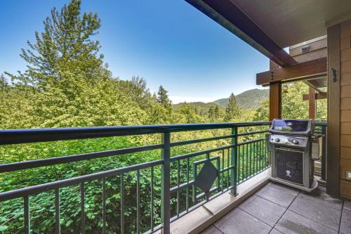 1/2 Mi to Olde Town: Mtn-View Gem w/On-Site Trail