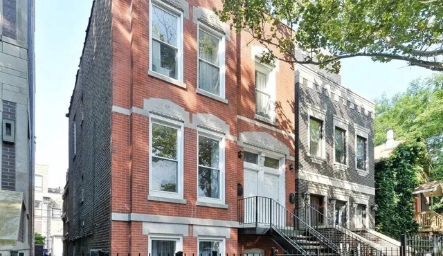 1-3 month 3br+/2ba duplex rental; unbeatable Wicker Park location