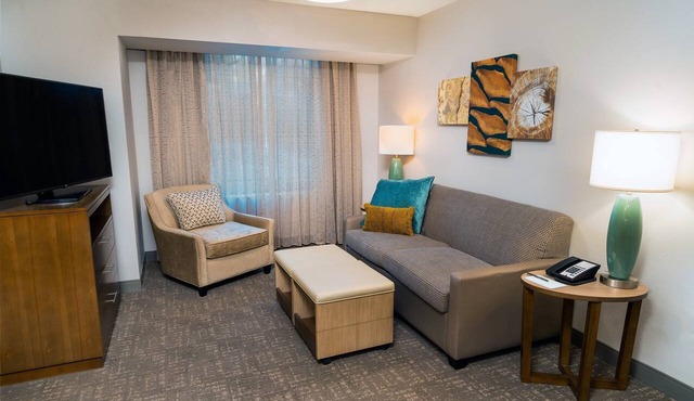 1 Bedroom | Free Breakfast + Indoor Pool + Hot Tub
