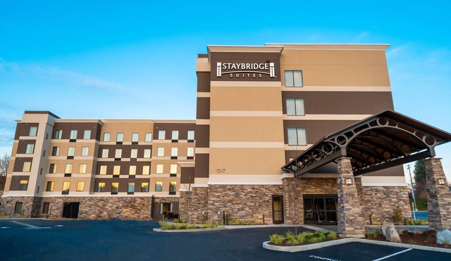1 Bedroom | Free Breakfast + Indoor Pool + Hot Tub