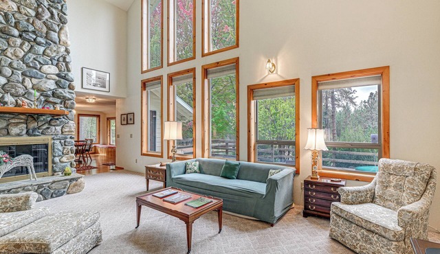 11 Mi to Cathedral Hills: Home w/Wooded Views!