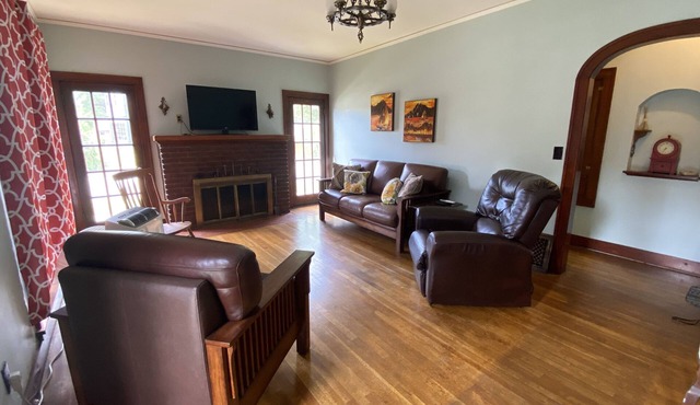 1930 Bungalow near downtown Weiser