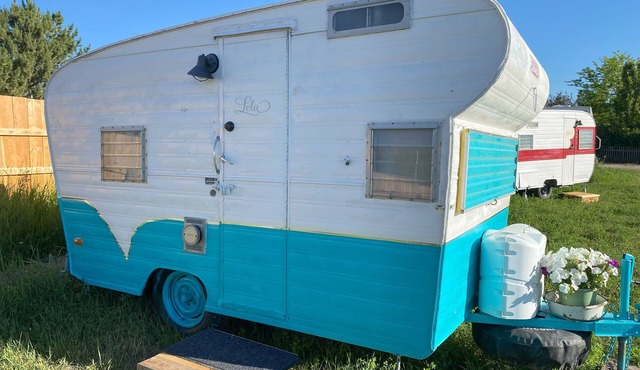1962 Trailer on a family farm, just right for all your farm animal cuddles.