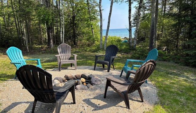 2,000 sq.ft. 4-bedroom family-friendly house near Mackinac Island, on Lake Huron