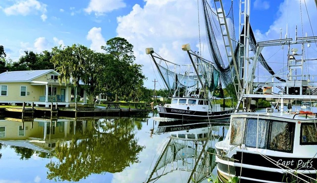 2 BED, 2 BATH LUXURY WATERFRONT W/LAUNCH NEAR COCODRIE/POINTE AUX CHEIN/HOUMA