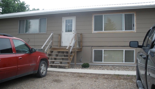 2-bedroom apartment in Underwood. Great monthly rates. 30 Day Minimum.
