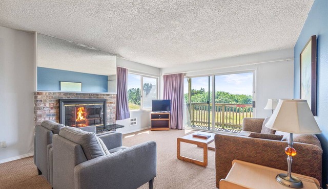 2-Bedroom Family Suite With King Bed and Kitchen