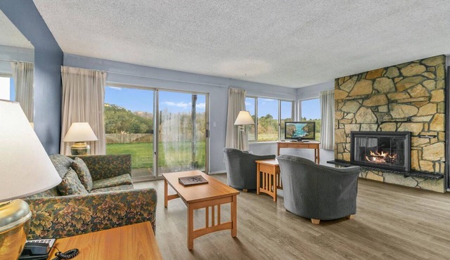2-Bedroom Family Suite With Kitchen - Pet-Friendly