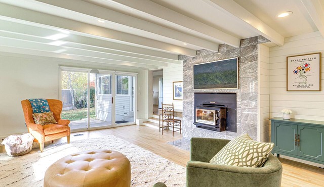 20 Mi to Alta Ski Area: Modern Retreat w/Yard!