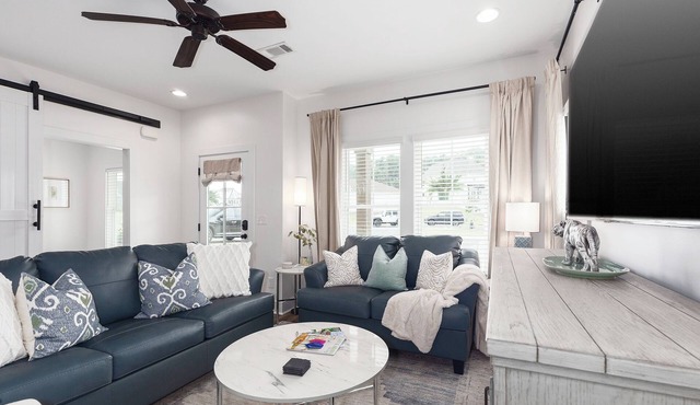 3 bed/2.5 bath private home in charming Auburn AL with large fenced in yard.