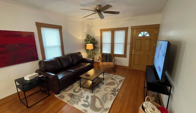 3-bed 2-bath in midtown/Aksarben Omaha close to everything!