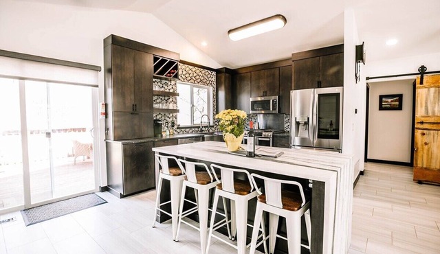 3 bed /2 bath residence nestled in a conveniently located family-friendly neighborhood.