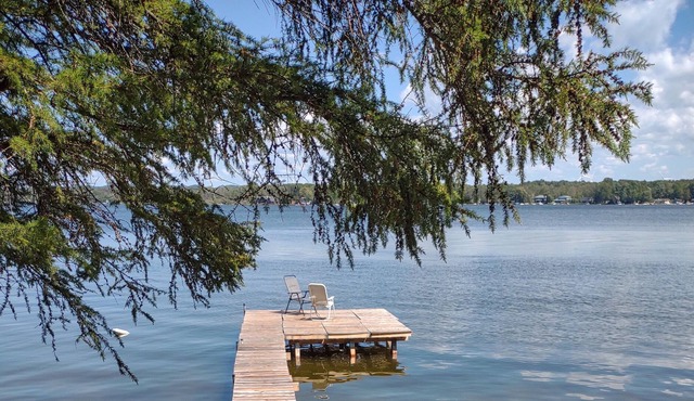 3 Bedroom Lake Front Home