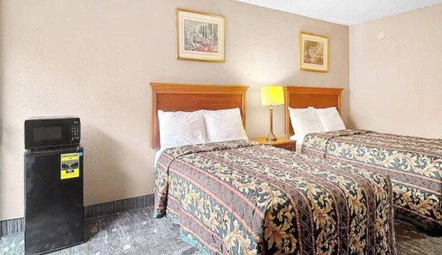 3 Convenient Rooms Perfect Choice for Relaxation Near Memphis Airport -2.6 miles