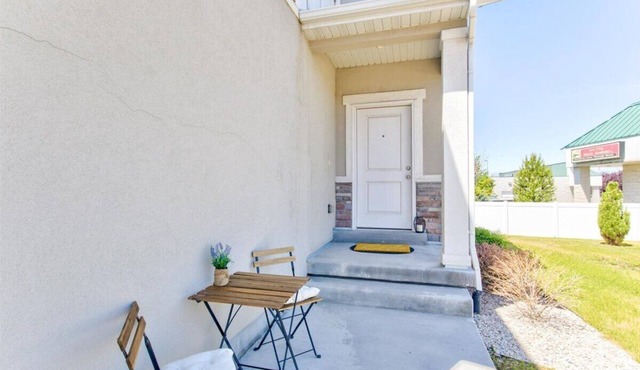 30+ Stay Welcome! Pet Friendly! Garage! SWEET AF!