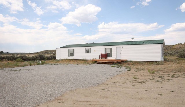 3BR/2BA Private Acreage Home near Pinedale