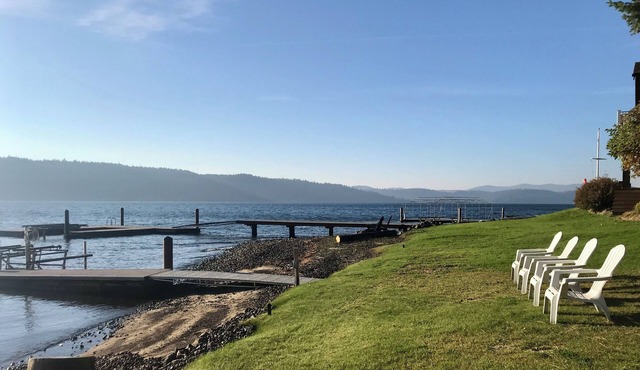 4-bedroom house Sleeps 10+ on Coeur d'Alene WATERFRONT