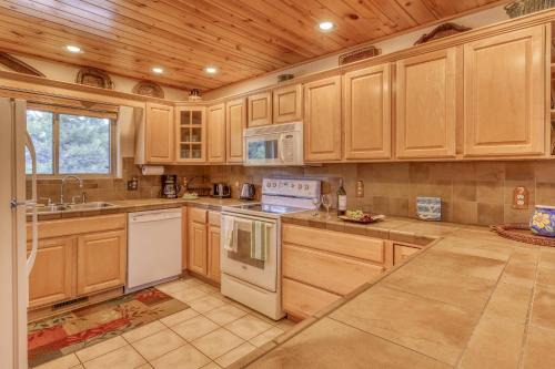 460 Hills Circle